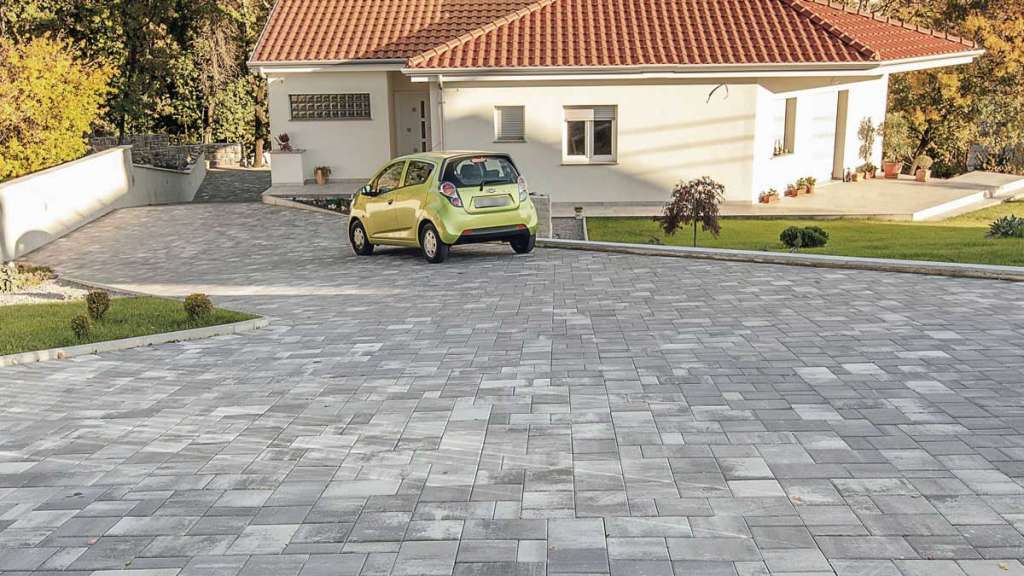 Ismerje meg a premiumterko.hu prémium térköveit és a különleges térkó akció lehetőségeit! Minőségi Semmelrock kövek, falazatok és kiegészítők a harmonikus kültéri terekért.